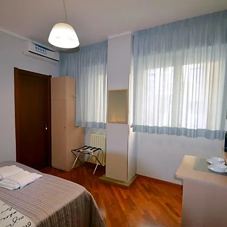 162 3* Bari